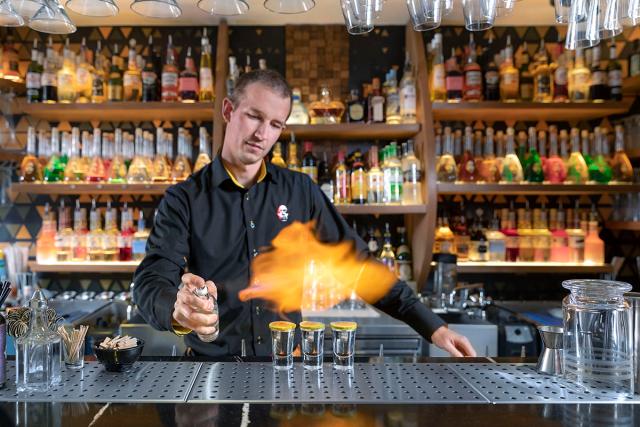 barman preparing a cocktail